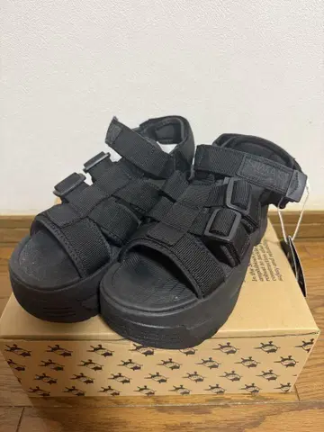 새상품 SHAKA NEO RALLY CHUNKY