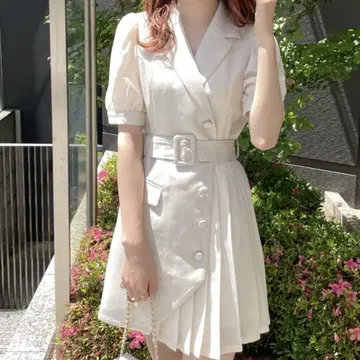 NOMAE 플리츠 이소재 시어 테일러드 원피스