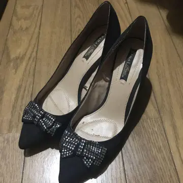 자라 블랙 리본 포함 펌프스