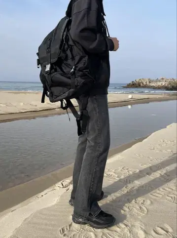 포 사이드 슬릿 블랙 워싱 데님 팬츠
