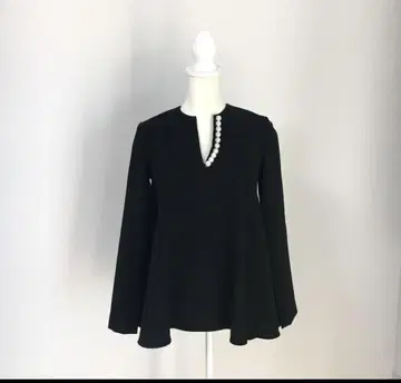 블랙 플레어 실루엣 긴팔 셔츠