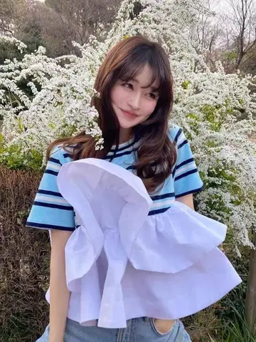 bibiy 스트라이프 프릴 티셔츠 블루