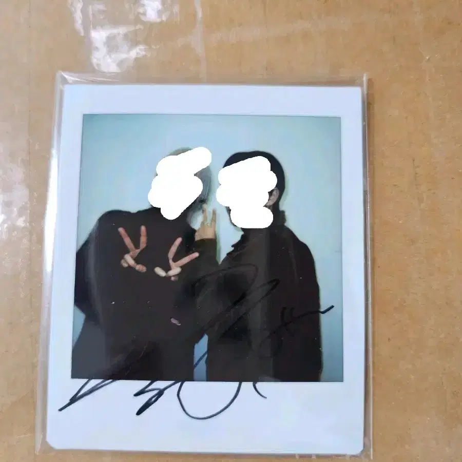 ATEEZ | 에이티즈 Ateez Hongjoong Seonghwa Signed Polaroid #에이
