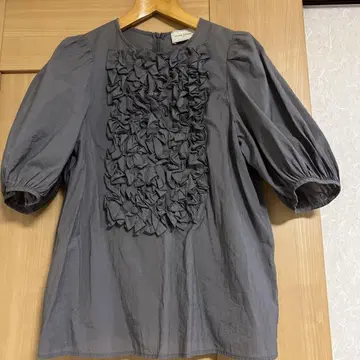 UNITED ARROWS 프릴 그레이 셔츠