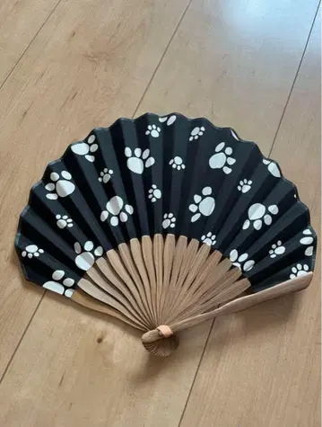 새상품 부채 고양이 발바닥 블랙