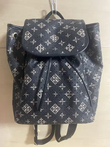 러셋 커팅 가죽 백팩 백팩