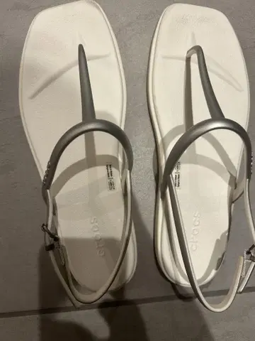 Crocs 여성용 샌들