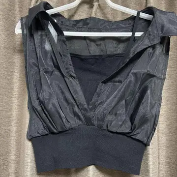 SNIDEL 블랙 도킹 니트 탑