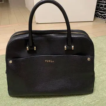 FURLA 블랙 가죽 핸드백