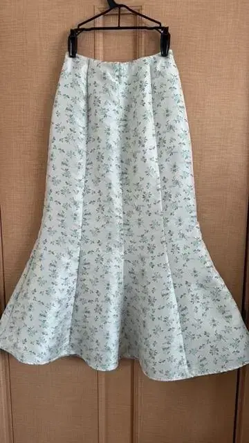 FURFUR 플라워 프린트 플레어 스커트 00