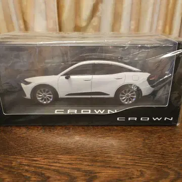 CROWN 크로스오버 1/30 미니카 블랙 프레셔스 화이트 펄