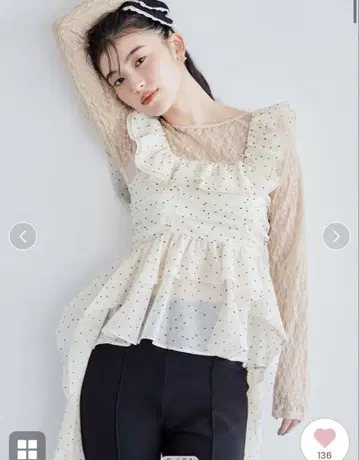 LILYBROWN 페플럼 프릴 탑 도트