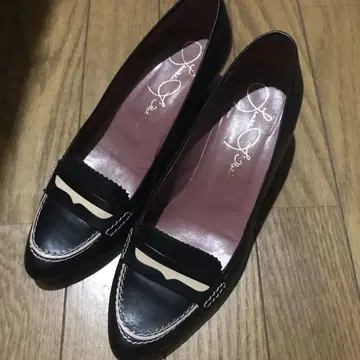 LUCILLE LITAEIEN 블랙 로퍼 베이지 악센트