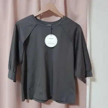 모니레 MONiLE 2way 상의 새상품