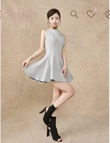 다리치 실루엣 플레어 원피스