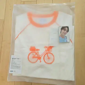 바이크 프린트 티셔츠 M 사이즈 SEVENTEEN CARATLAND