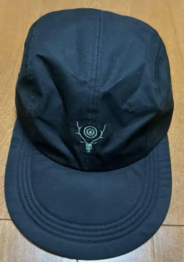 South2 West8 롱 빌 캡 블랙