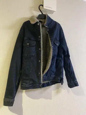 보아 안감 부착 다크 블루 데님 자켓