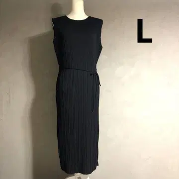 컨디션 최상 유니클로 플리츠 원피스/슬리브리스 블랙 L