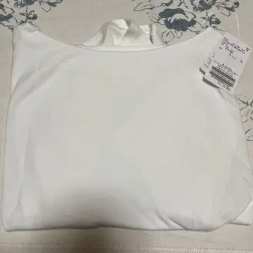 noble 노블 허리 디테일 간이 침대 풀오버 새상품 화이트