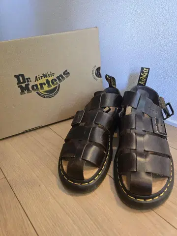 Dr.Martens 닥터마틴 구르카 샌들 브라운 38 UK5