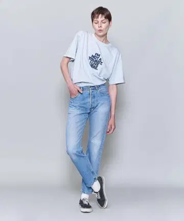 6(ROKU) I LIVE HERE SHORT SLEEVE T-SHIRT