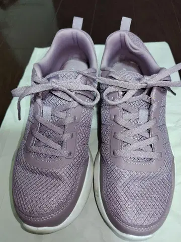 SKECHERS 라벤더 스니커즈