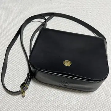 새상품급 일비종떼 숄더백 블랙 골드 버튼 컴팩트 로고 엠보