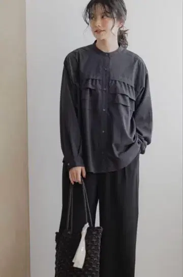 케어이지 코타트 프릴 셔츠