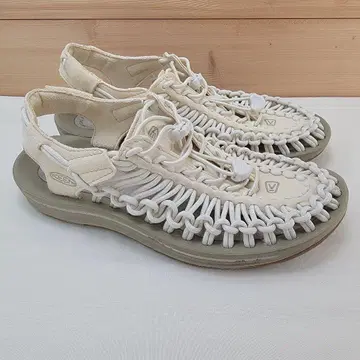 킨 우먼 유니크 화이트/콘스톡 24.5cm