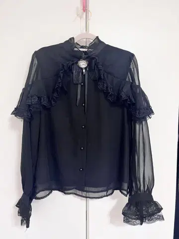 ROJITA 양산형 블라우스 블랙 케이프 긴팔 프릴 시어