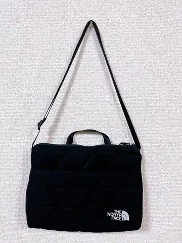 THE NORTH FACE 퀼팅 숄더백
