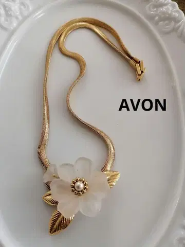 AVON 플라워 모티브 목걸이 프로스트 유리풍 수지