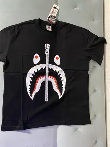 Aape 샤크 프린트 티셔츠 M 사이즈 새상품