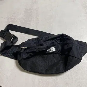 THE NORTH FACE 바디백 블랙