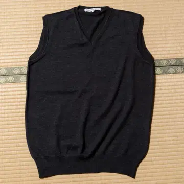 ORLEBAR BROWN 다크 그레이 V넥 베스트 M