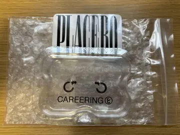 CAREERING 블랙 귀걸이