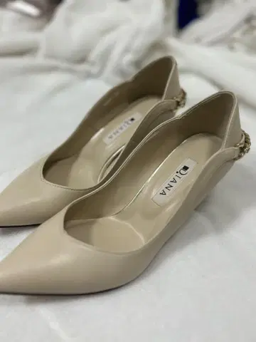 DIANA 다이애나 펌프스 MR19261 22cm