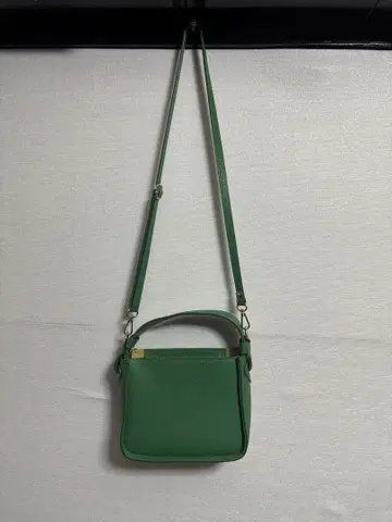 GENUINE LEATHER 그린 색상