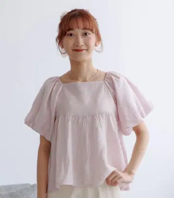 flower 윈디 퍼프 블라우스