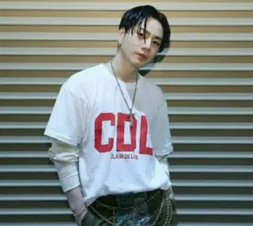 clair de lune CDL TOKYO 티셔츠 OMI 착용