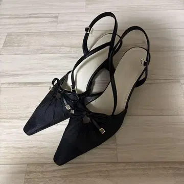 RANDA 시어 리본 펌프스