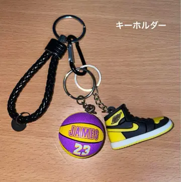 NBA 농구와 스니커즈 키링