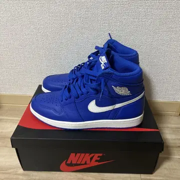 AJ1 레트로 하이 "하이퍼 로열"