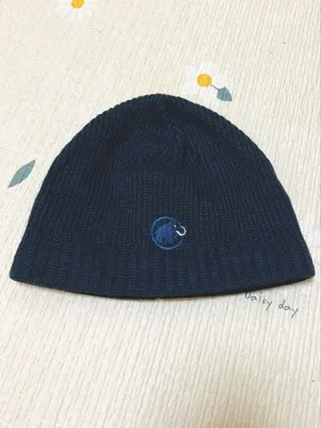 마무트 mammut 니트 모자 비니 네이비