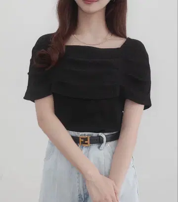 CENEA 세네아 오프숄더풍 스퀘어넥 드레이프 리브 티셔츠 L