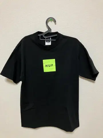 HUF 블랙 티셔츠 M 사이즈