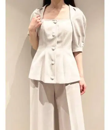 snidel 페플럼 퍼프 블라우스