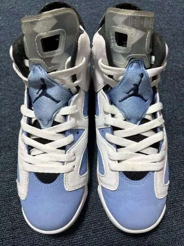 AIR JORDAN 6 RETRO GS UNC 색상