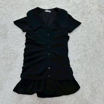 블랙 반팔 버튼 원피스 프릴 밑단